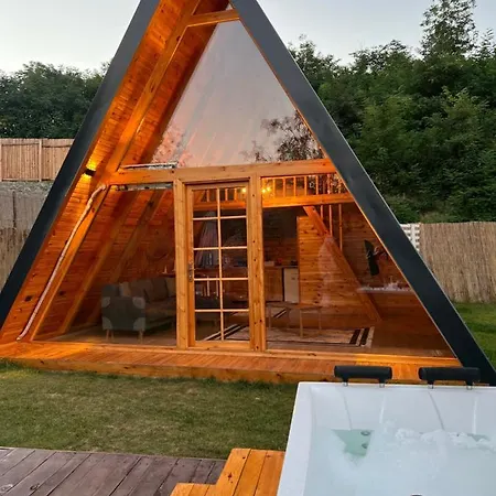 Havuzlu Jakuzili Suit Bungalov