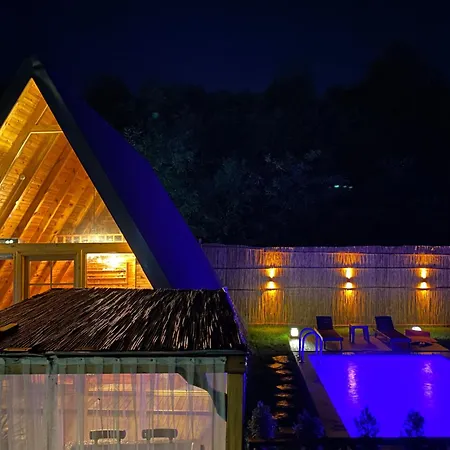 Chalet Havuzlu Jakuzili Suit Bungalov